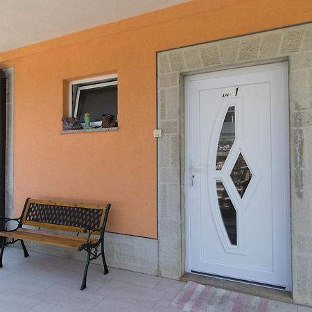 אופטיה Apartments Vesna מראה חיצוני תמונה