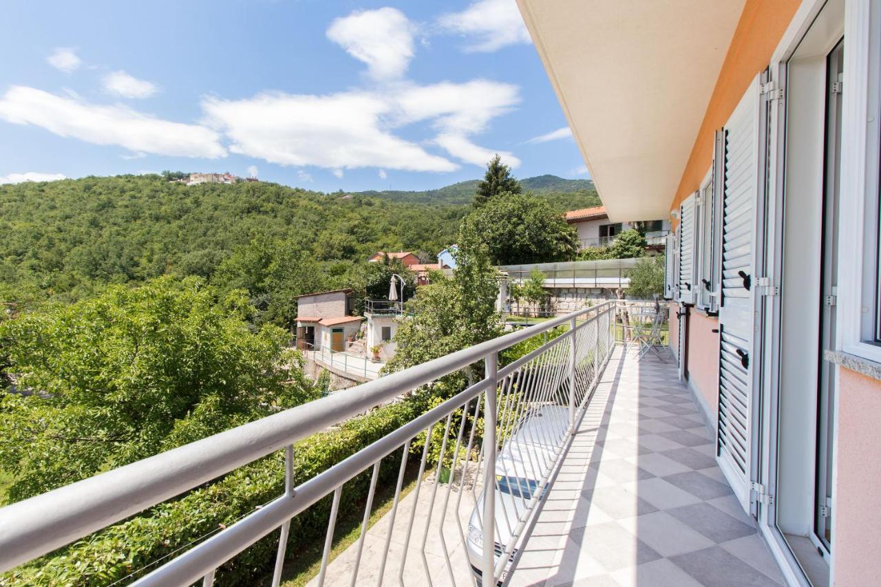 אופטיה Apartments Vesna מראה חיצוני תמונה