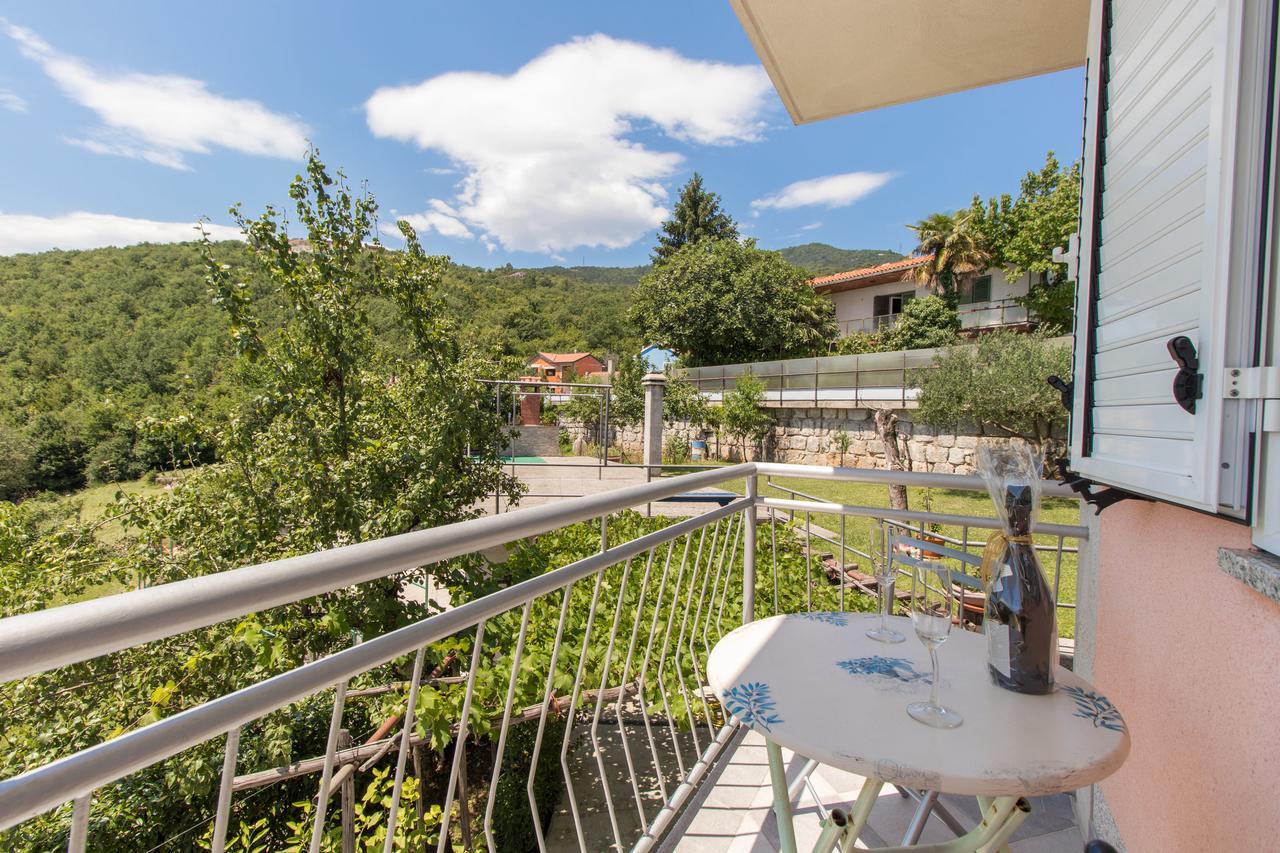 אופטיה Apartments Vesna מראה חיצוני תמונה