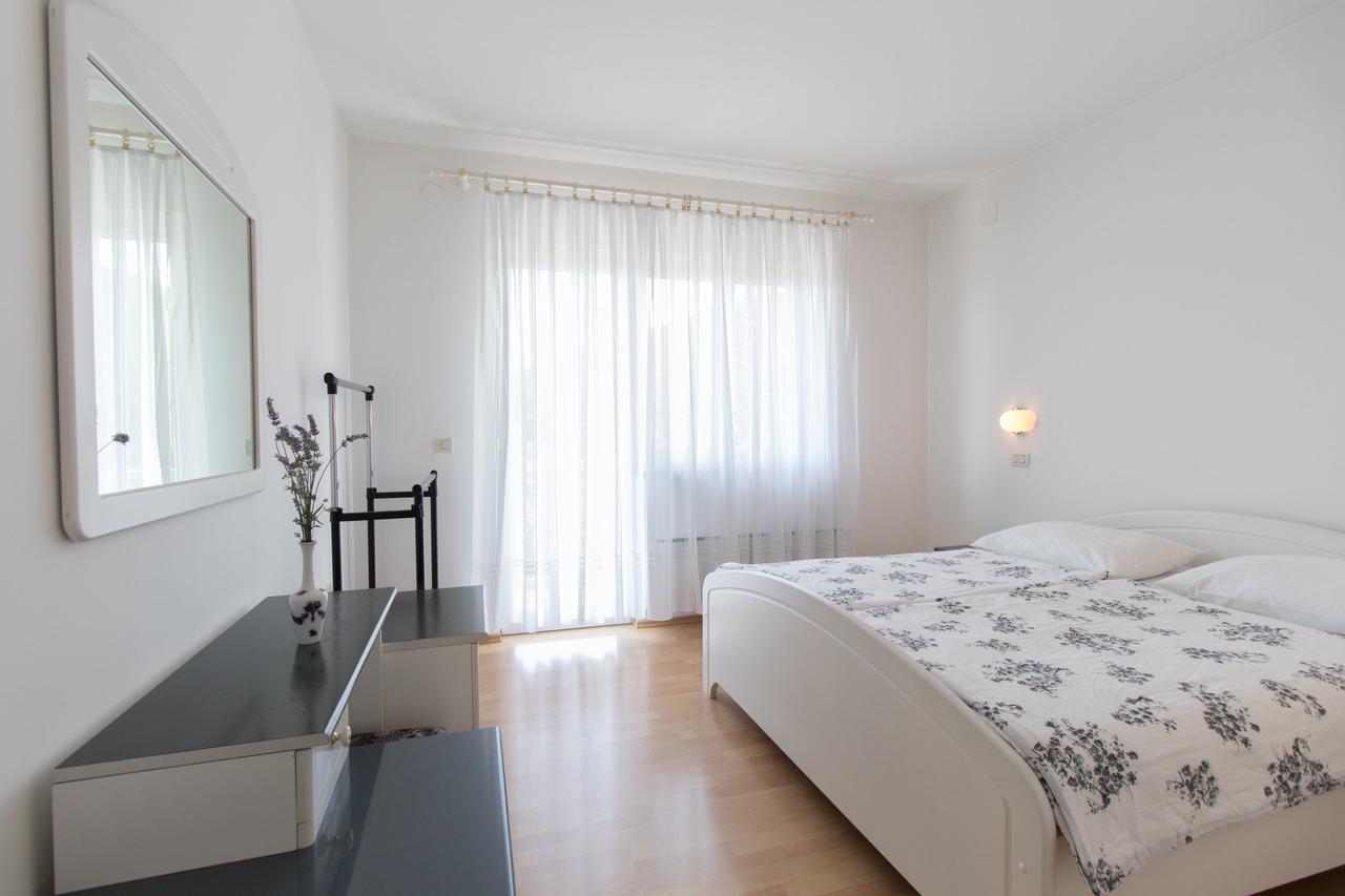 אופטיה Apartments Vesna מראה חיצוני תמונה