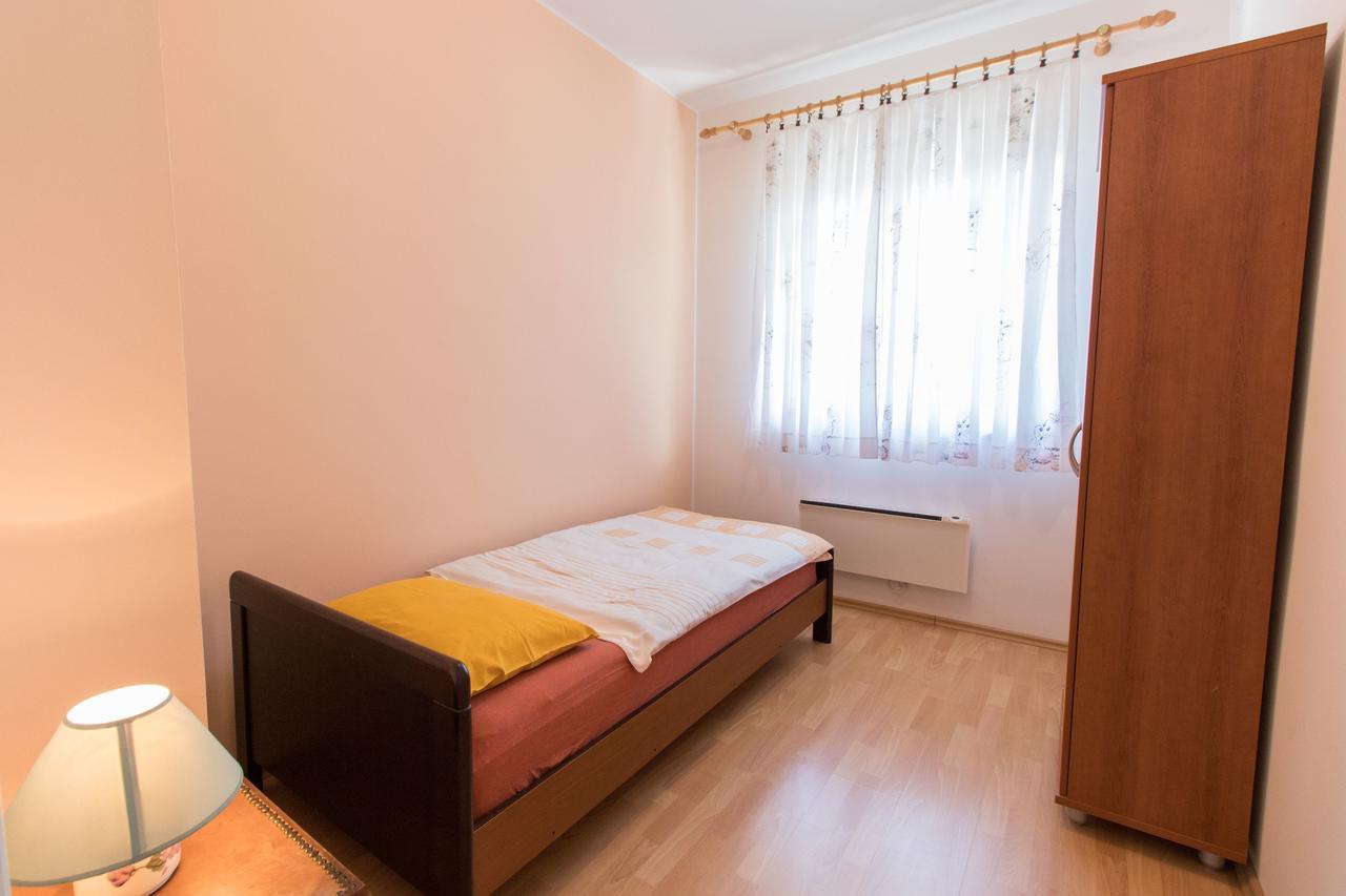 אופטיה Apartments Vesna מראה חיצוני תמונה