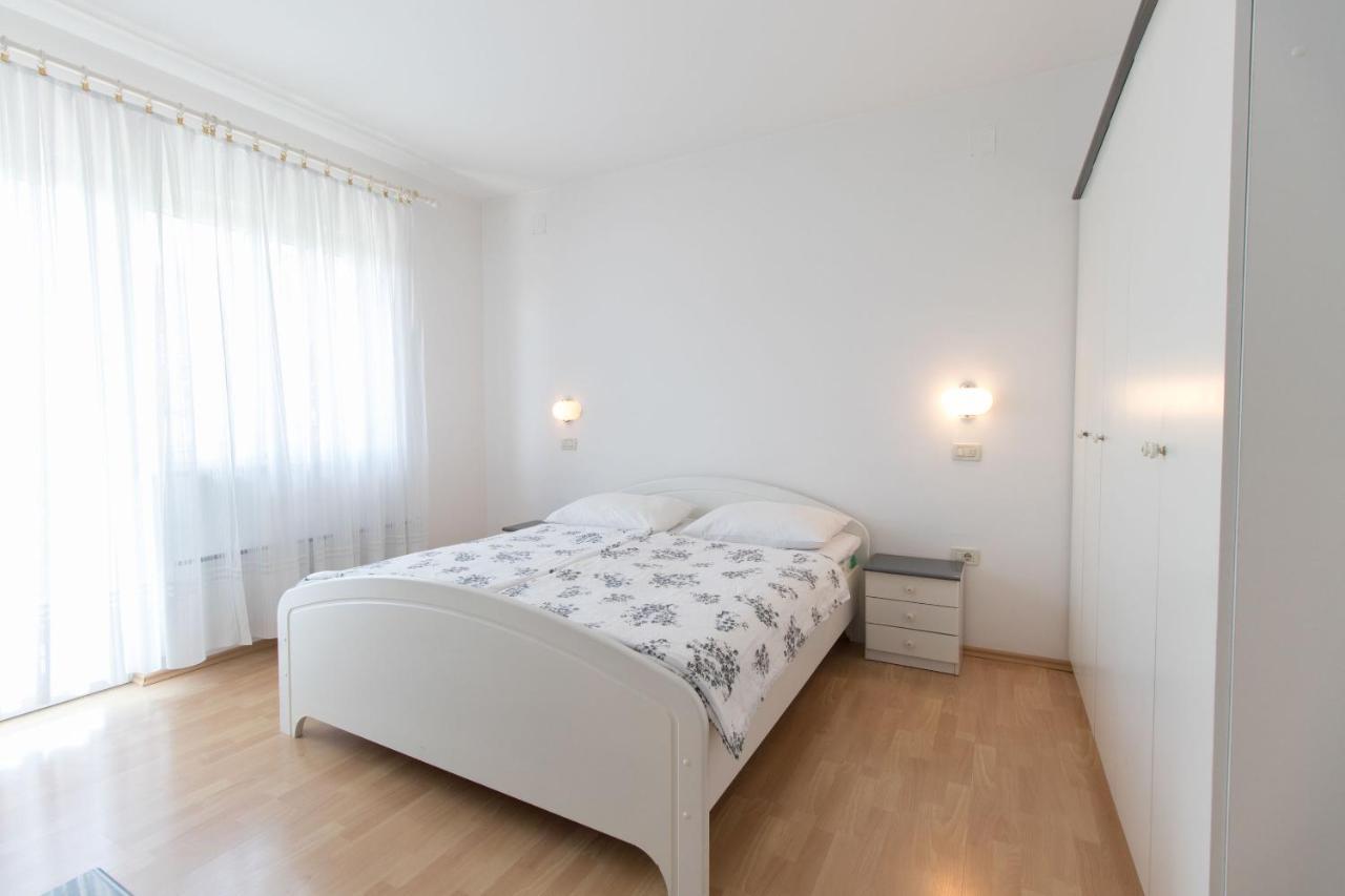 אופטיה Apartments Vesna מראה חיצוני תמונה